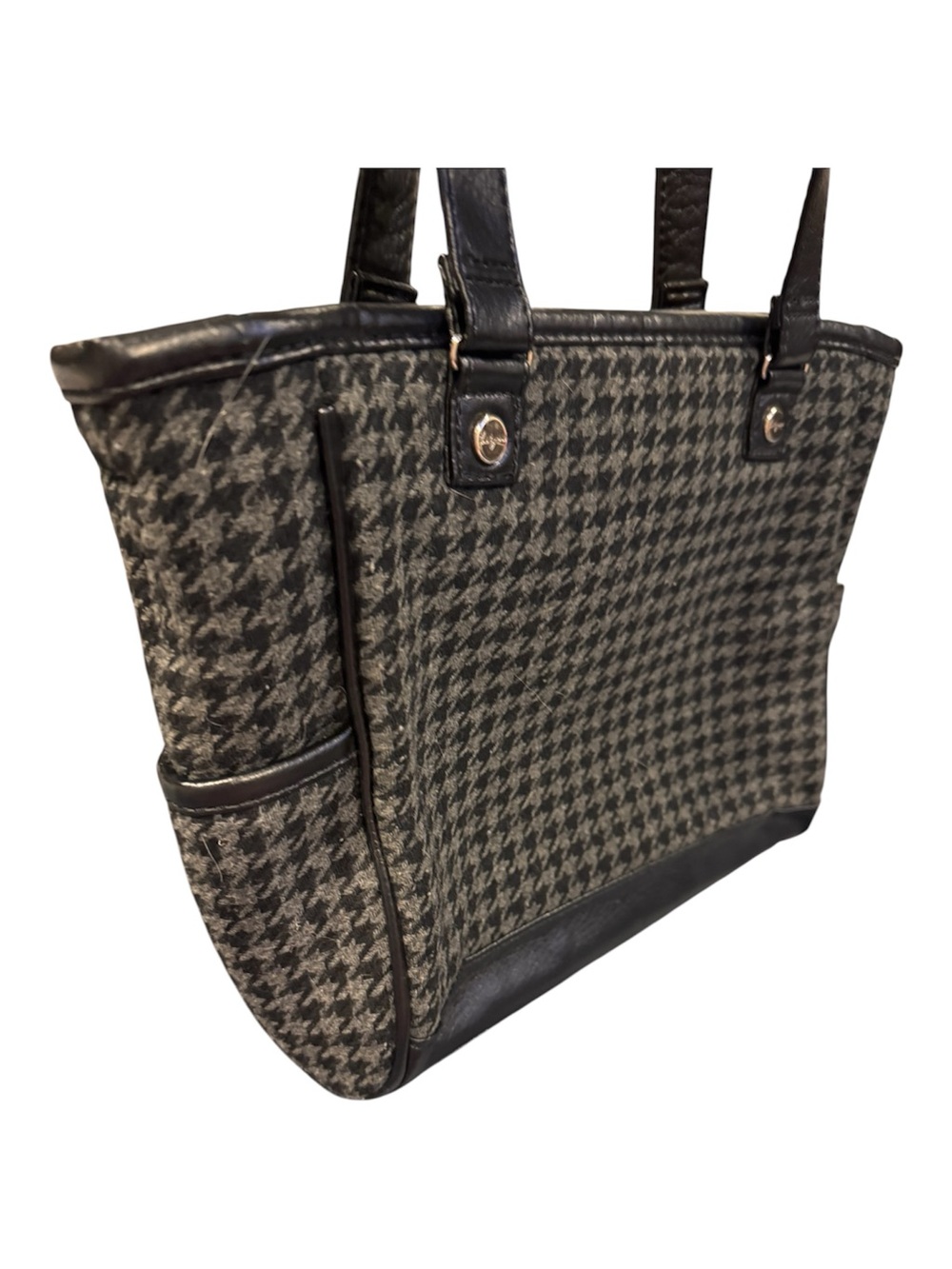 Thirty-One Houndstooth Bag in Black and Gray; pockets on each end.No crossbody.